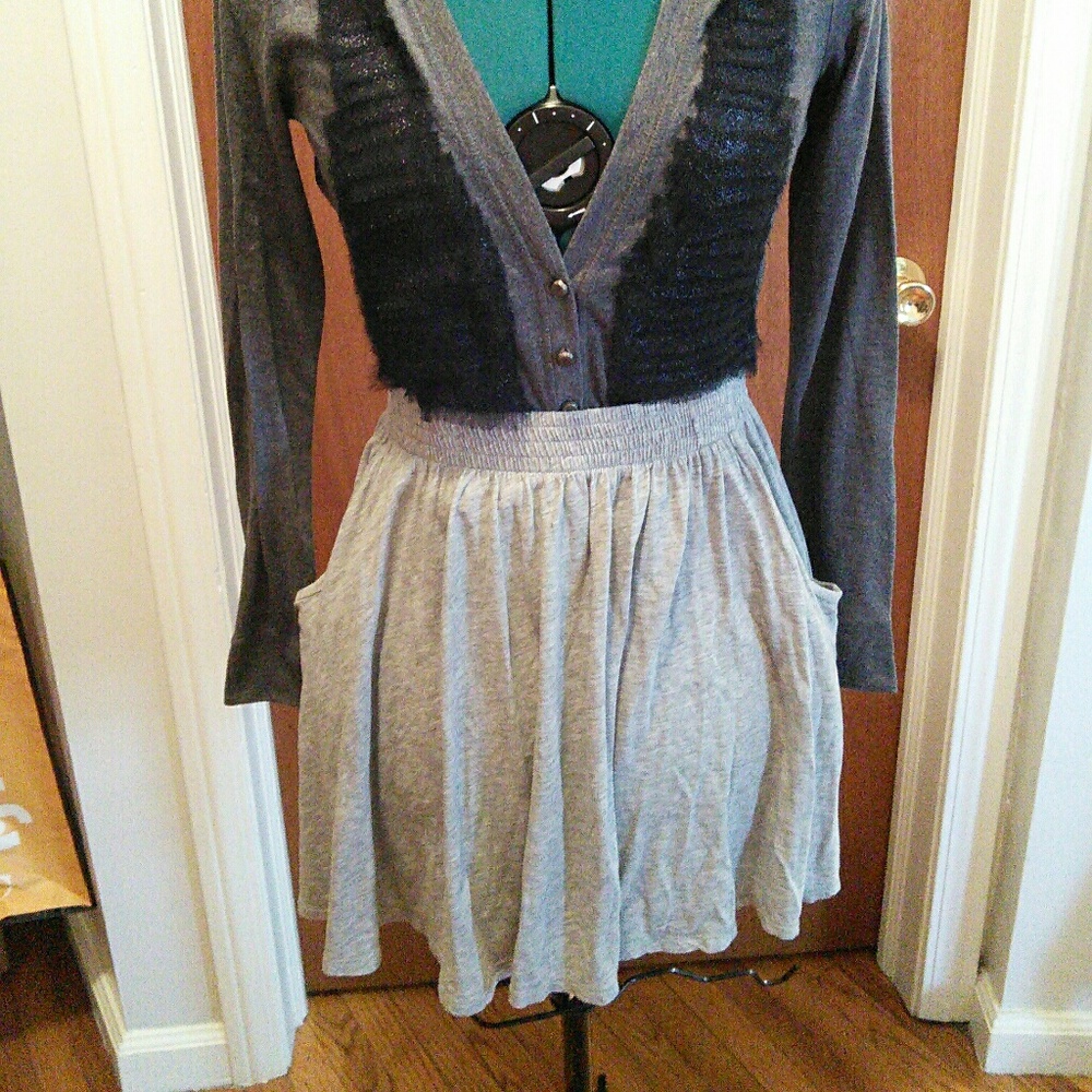 Summer Sale 🍍Grey skater skirt with pockets